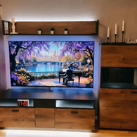 Designer Mit Balkon In Karlsruhes Zentrum - Apolonialiving