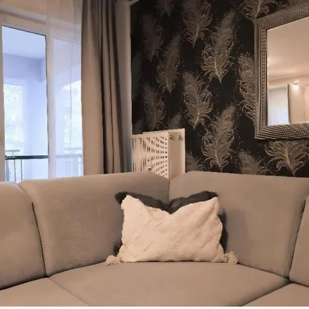 Zentrale Design-ferienwohnung Mit Balkon Und Stellplatz In - Apolonialiving * Karlsruhe