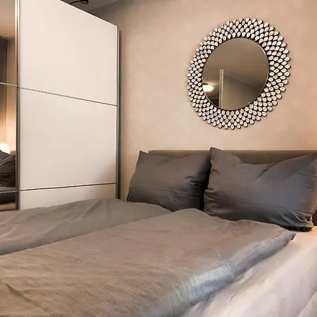 Designer Mit Balkon In Karlsruhes Zentrum - Apolonialiving * Karlsruhe
