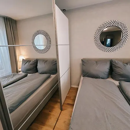 Designer Mit Balkon In Karlsruhes Zentrum - Apolonialiving Karlsruhe