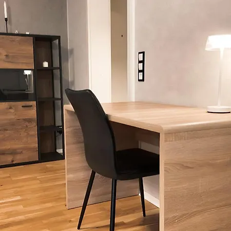 Designer Mit Balkon In Karlsruhes Zentrum - Apolonialiving *