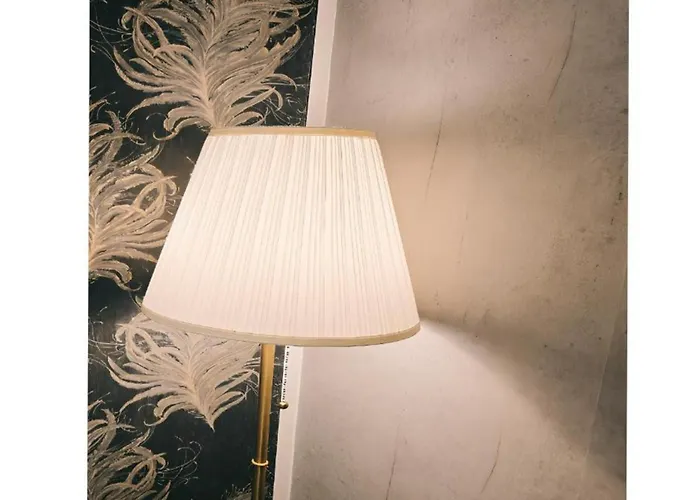 Zentrale Design-ferienwohnung Mit Balkon Und Stellplatz In - Apolonialiving * كارلسروه