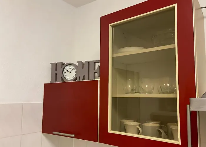 Zentrale Design-ferienwohnung Mit Balkon Und Stellplatz In - Apolonialiving شقة