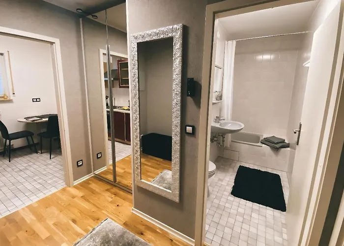 شقة Zentrale Design-ferienwohnung Mit Balkon Und Stellplatz In - Apolonialiving كارلسروه