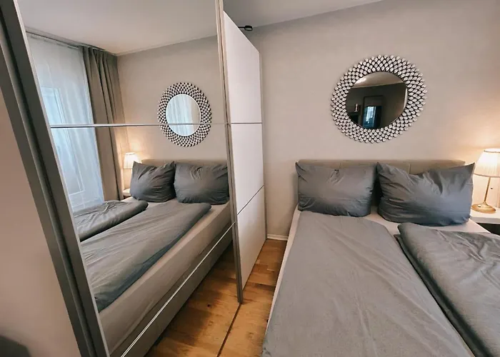 Zentrale Design-ferienwohnung Mit Balkon Und Stellplatz In - Apolonialiving كارلسروه